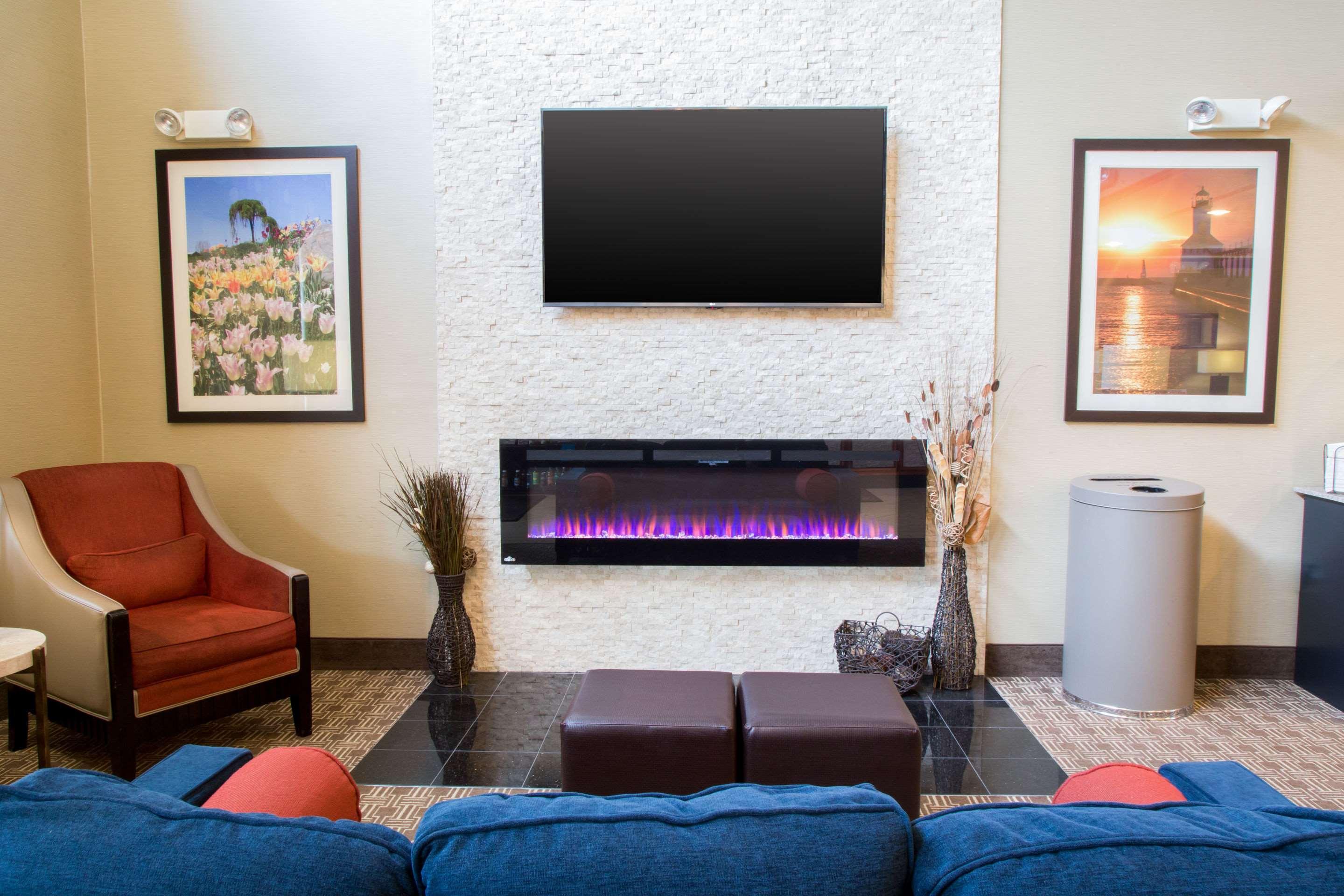 Comfort Suites Grand Rapids South Kentwood Eksteriør bilde