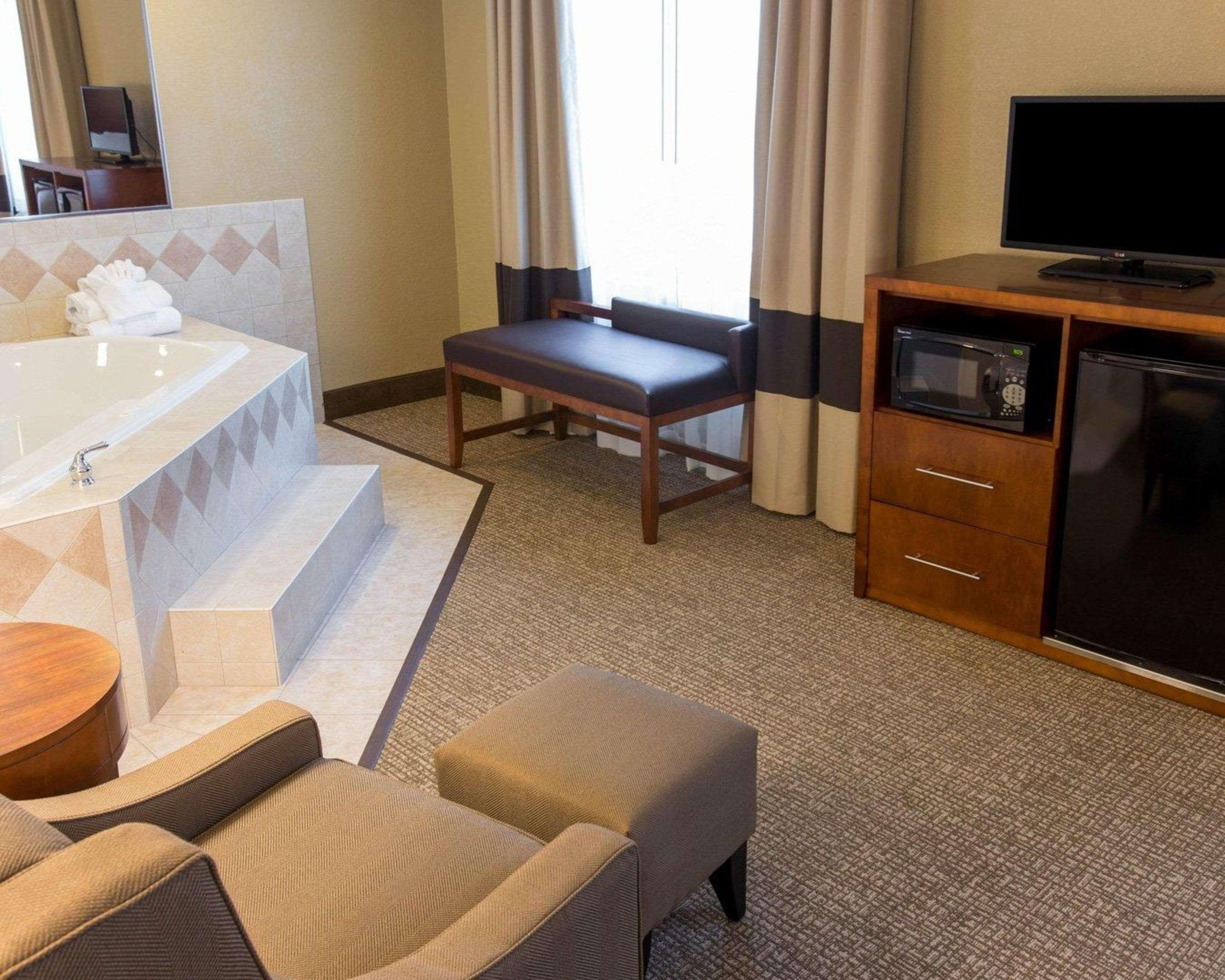Comfort Suites Grand Rapids South Kentwood Eksteriør bilde